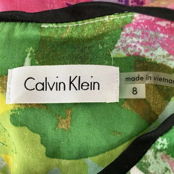 Calvin Klein SZ 8 FLORAL STRUCTURED SLEEVELESS SHEATH DRESS-UNLINED COTTAGECORE - Picture 5 of 11